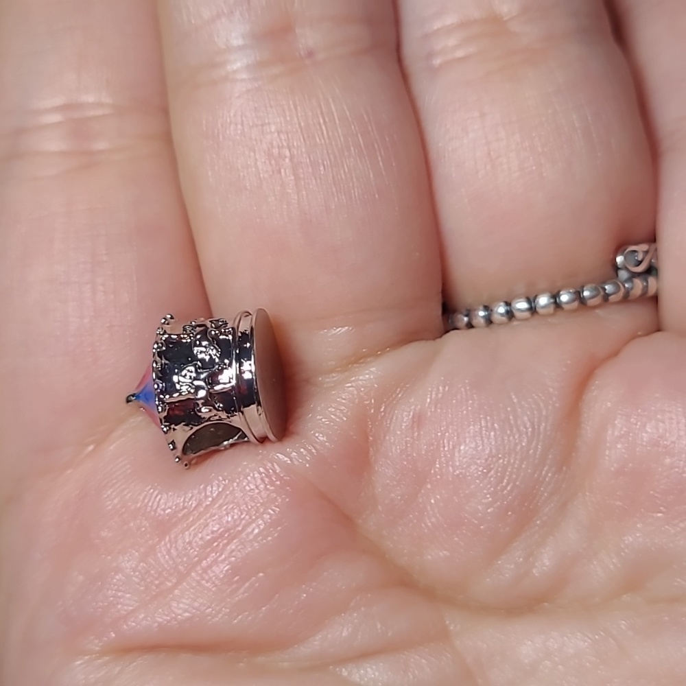 Carousel Charm ❤️ - Picture 4 of 6